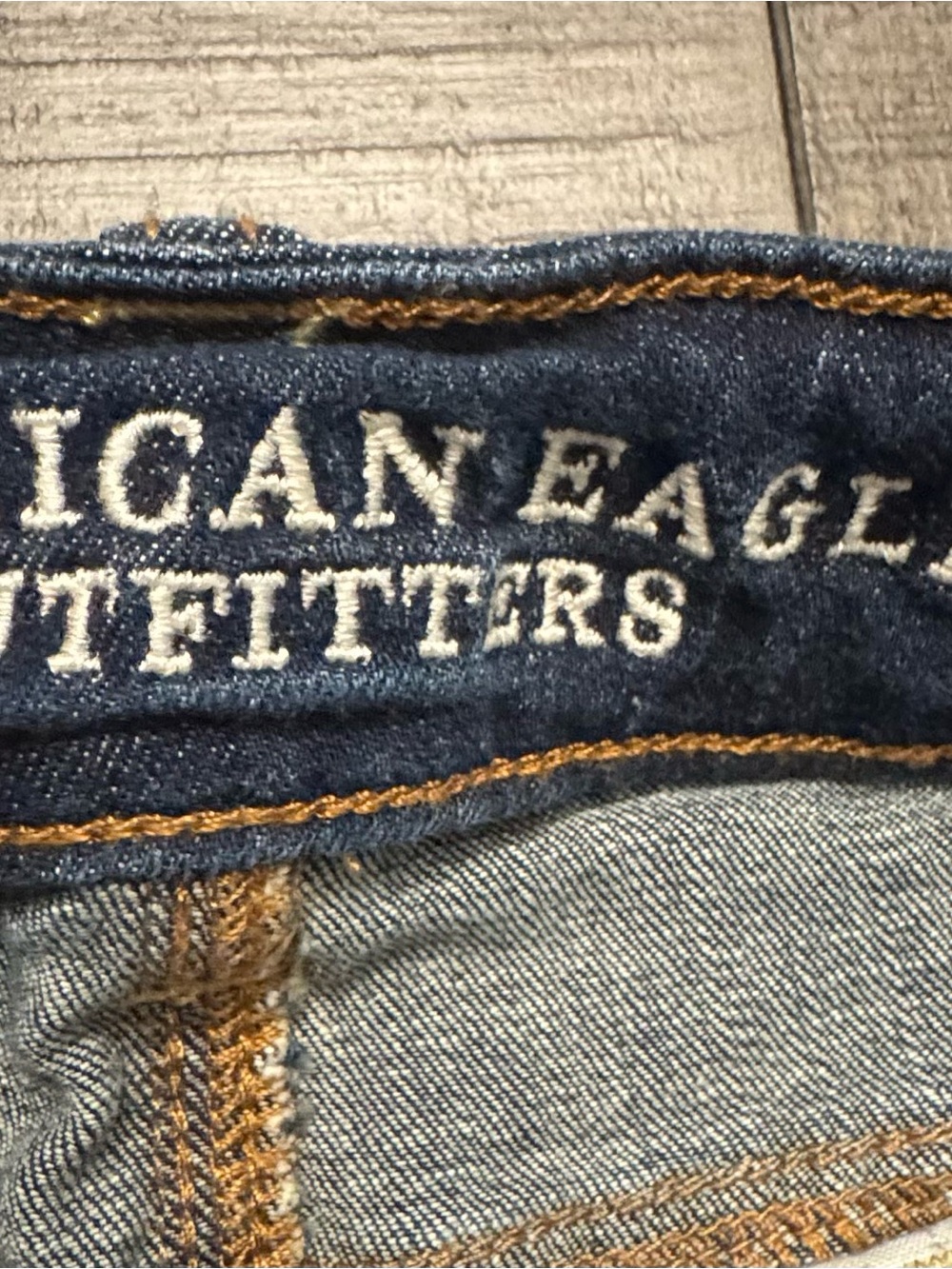 American Eagle Outfitters Blue Frayed Hem Denim Shorts - Picture 2 of 4